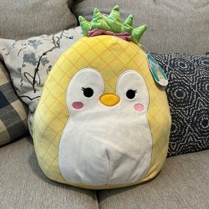 Piper the penguin dresses as a pineapple, just in time for summer. NWT.